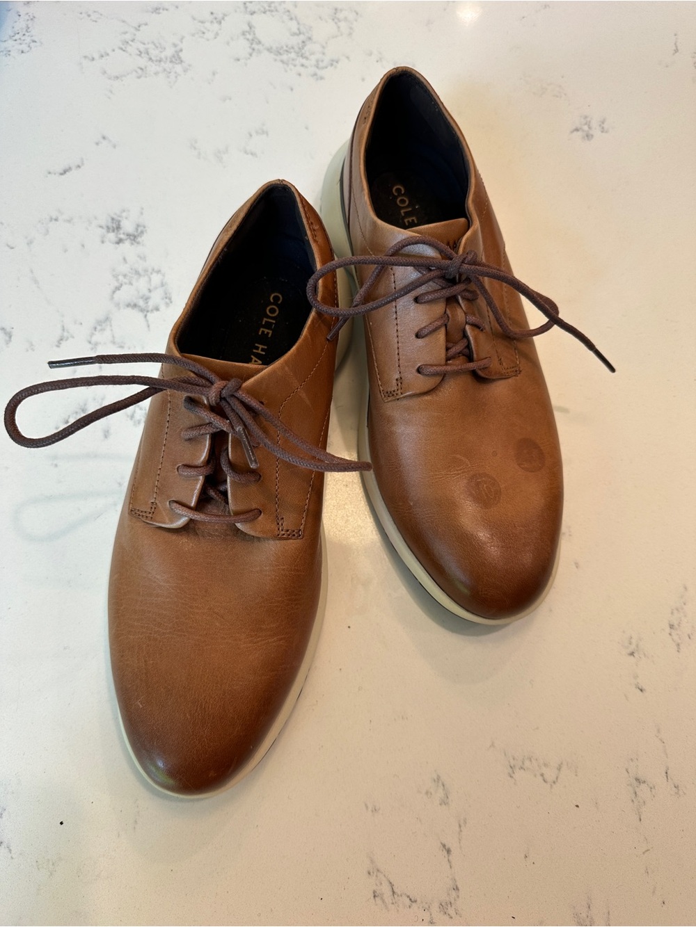 Cole haan Men’s Leather Lace Up shoes size 8